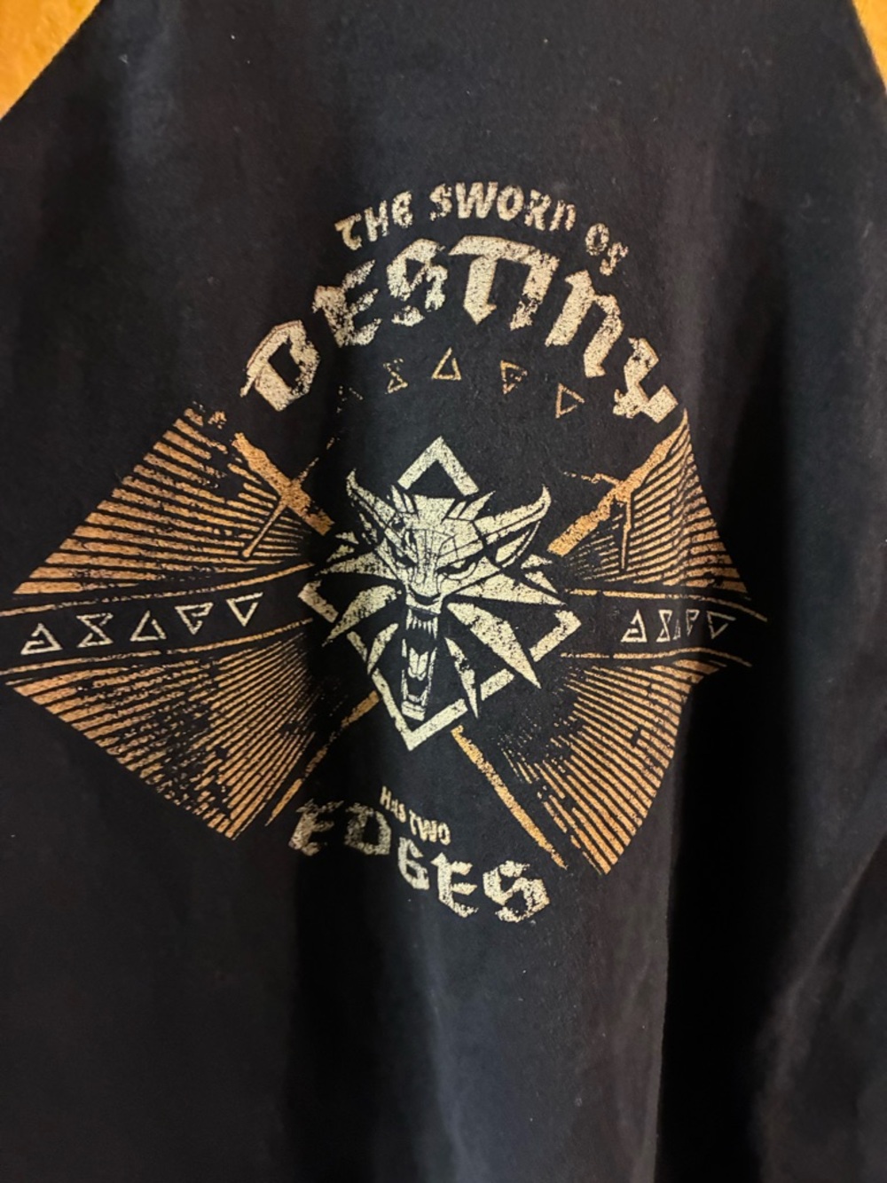 Men’s L Witcher Sword of Destiny Has Two Edges Graphic T Shirt Black and Yellow